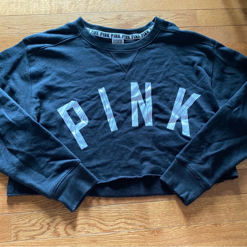 NWOT VS Victoria’s Secret cropped long sleeve tee